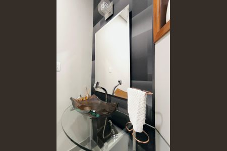 Casa de condomínio à venda com 510m², 4 quartos e 6 vagasLavabo