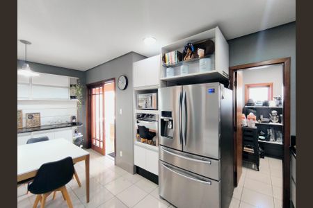 Casa de condomínio à venda com 510m², 4 quartos e 6 vagasCozinha