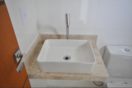 Casa à venda com 120m², 3 quartos e 2 vagasBanheiro da Suíte 1