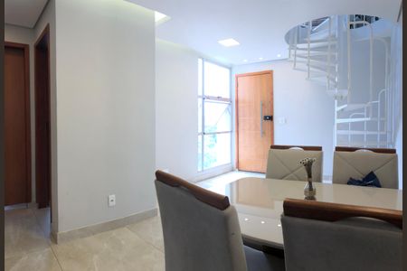 Apartamento para alugar com 2 quartos, 96m² em Frei Leopoldo, Belo Horizonte