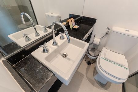 Studio à venda com 24m², 1 quarto e sem vaga Studio à venda com 24m², 1 quarto e sem vagaBanheiro