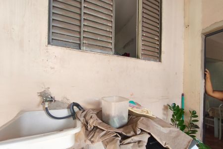 Casa à venda com 300m², 2 quartos e 1 vagaÁrea de Serviço