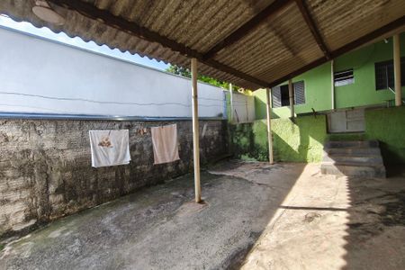 Casa à venda com 300m², 2 quartos e 1 vagaQuintal