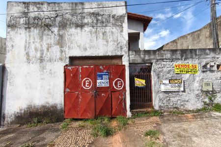 Casa à venda com 300m², 2 quartos e 1 vagaFachada