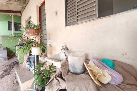 Casa à venda com 300m², 2 quartos e 1 vagaÁrea de Serviço