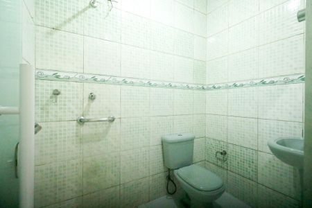 Casa para alugar com 140m², 2 quartos e sem vagaBanheiro da Suíte