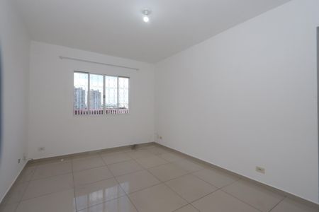 Sala de casa para alugar com 2 quartos, 120m² em Vila California, São Paulo