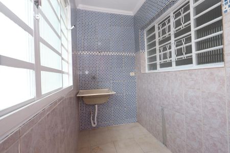 Casa para alugar com 120m², 2 quartos e 1 vagaÁrea de Serviço