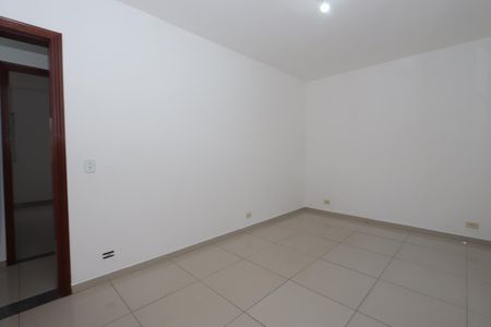Quarto 1 de casa para alugar com 2 quartos, 120m² em Vila California, São Paulo