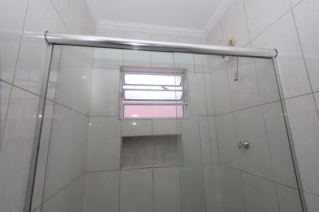 Casa para alugar com 120m², 2 quartos e 1 vagaBanheiro