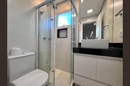 Casa de condomínio à venda com 290m², 4 quartos e 3 vagasSuíte 4 - Banheiro