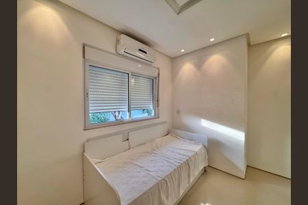 Casa de condomínio à venda com 290m², 4 quartos e 3 vagasSuíte 3 
