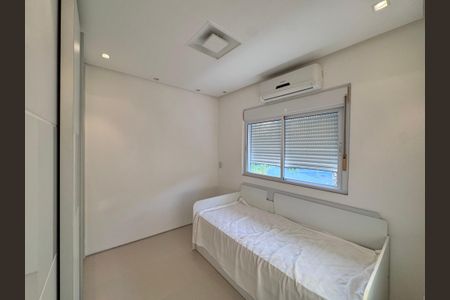 Casa de condomínio à venda com 290m², 4 quartos e 3 vagasSuíte 3 