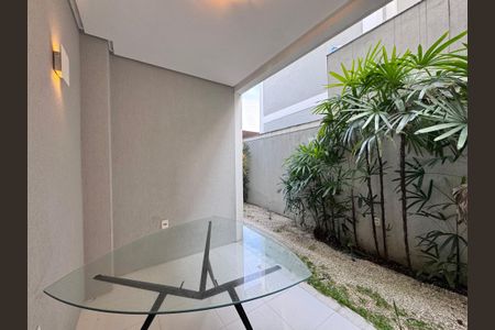 Casa de condomínio à venda com 290m², 4 quartos e 3 vagasÁrea externa