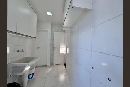 Casa de condomínio à venda com 290m², 4 quartos e 3 vagasÁrea de Serviço