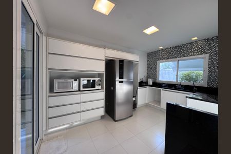 Casa de condomínio à venda com 290m², 4 quartos e 3 vagasCozinha