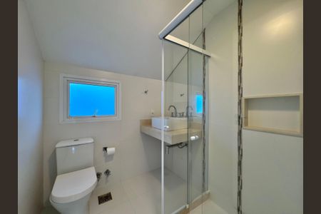 Casa de condomínio à venda com 290m², 4 quartos e 3 vagasSótão - Banheiro