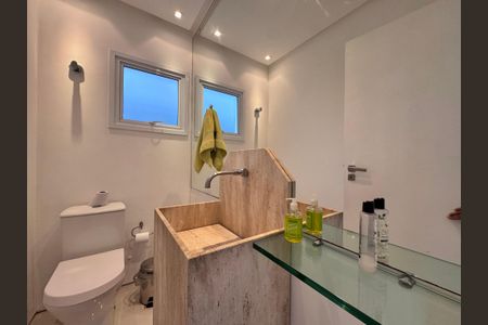 Casa de condomínio à venda com 290m², 4 quartos e 3 vagasLavabo