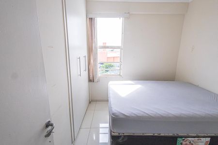 quarto 1 de apartamento para alugar com 2 quartos, 80m² em Itapoã, Belo Horizonte