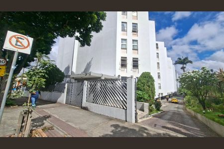Apartamento para alugar com 80m², 2 quartos e 1 vagafachada