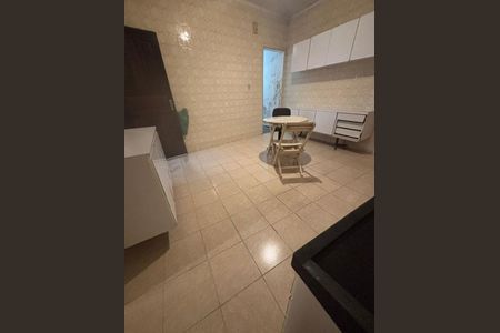 Casa à venda com 2 quartos, 160m² em Vila Bertioga, São Paulo