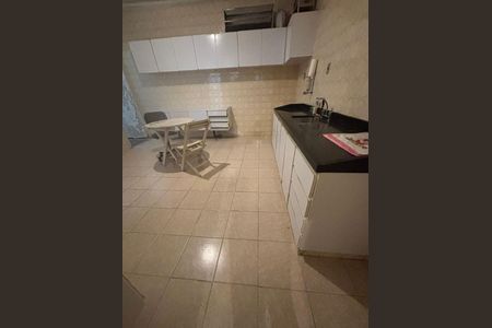 Casa à venda com 2 quartos, 160m² em Vila Bertioga, São Paulo