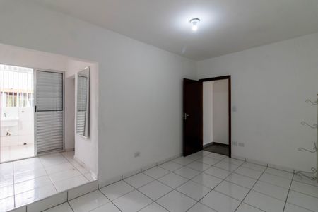 Casa para alugar com 80m², 2 quartos e 2 vagas Casa para alugar com 80m², 2 quartos e 2 vagasSuíte