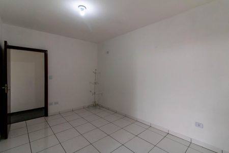Casa para alugar com 80m², 2 quartos e 2 vagas Casa para alugar com 80m², 2 quartos e 2 vagasSuíte