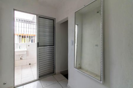 Casa para alugar com 80m², 2 quartos e 2 vagas Casa para alugar com 80m², 2 quartos e 2 vagasSuíte