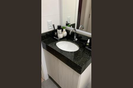 Banheiro de apartamento para alugar com 2 quartos, 69m² em Jardim Algarve, Viamão