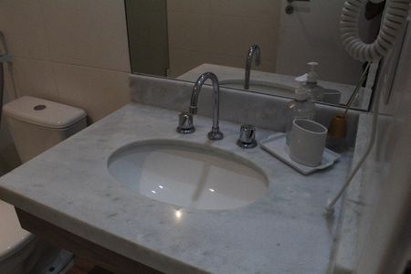 Apartamento à venda com 70m², 2 quartos e 1 vagaBanheiro 2