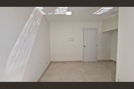Sala de apartamento para alugar com 2 quartos, 38m² em Socorro, São Paulo