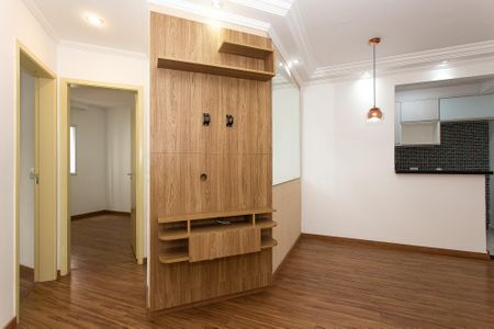 Sala de apartamento para alugar com 2 quartos, 52m² em Jardim Henriqueta, Taboão da Serra