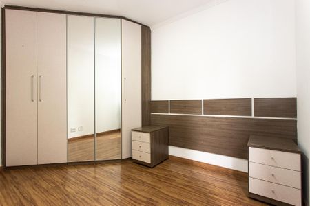 Quarto 1 de apartamento para alugar com 2 quartos, 52m² em Jardim Henriqueta, Taboão da Serra