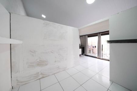 Kitnet de casa para alugar com 1 quarto, 30m² em Vila Santana, São Paulo