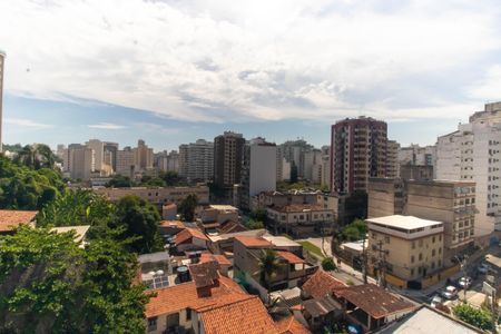 Vista do Quarto 1 de apartamento para alugar com 2 quartos, 71m² em Icaraí, Niterói