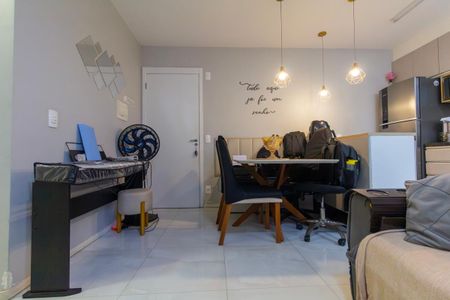 Sala de apartamento para alugar com 2 quartos, 42m² em Guaiauna, São Paulo