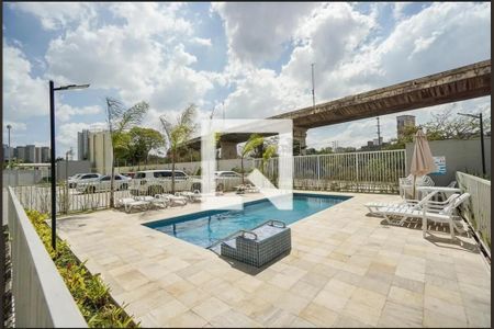 Apartamento à venda com 42m², 2 quartos e sem vagaÁrea comum - Piscina