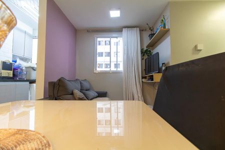 Sala de apartamento para alugar com 2 quartos, 42m² em Guaiauna, São Paulo
