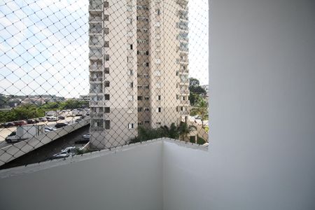 Varanda Sala de apartamento à venda com 2 quartos, 54m² em Jardim Monte Alegre, Taboão da Serra