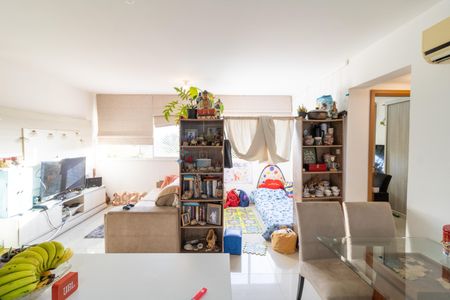 Apartamento à venda com 65m², 2 quartos e 1 vagaSala