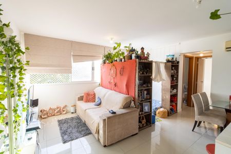 Sala de apartamento à venda com 2 quartos, 65m² em Tristeza, Porto Alegre