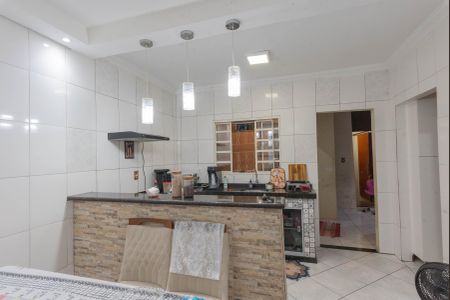 Casa à venda com 102m², 4 quartos e 1 vaga Casa à venda com 102m², 4 quartos e 1 vagaCozinha