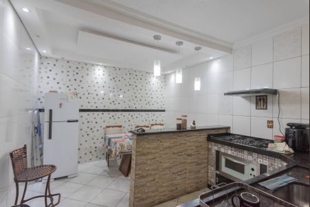 Casa à venda com 102m², 4 quartos e 1 vaga Casa à venda com 102m², 4 quartos e 1 vagaCozinha