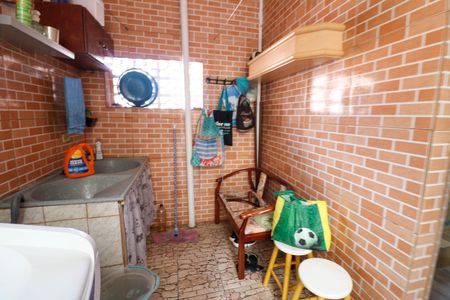 Casa para alugar com 90m², 4 quartos e sem vaga