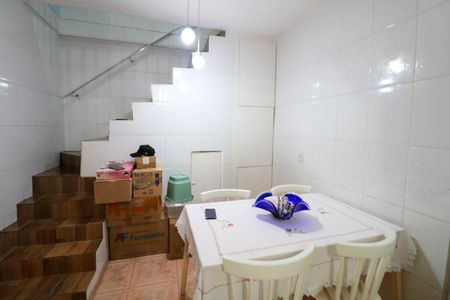 Casa para alugar com 90m², 4 quartos e sem vaga