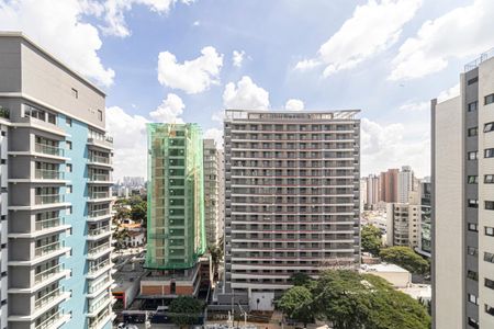 Varanda de kitnet/studio para alugar com 1 quarto, 24m² em Indianópolis, São Paulo