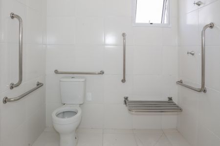 Banheiro de kitnet/studio à venda com 1 quarto, 19m² em Água Branca, São Paulo