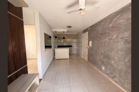 Sala de apartamento para alugar com 2 quartos, 44m² em Vila Marieta, Campinas