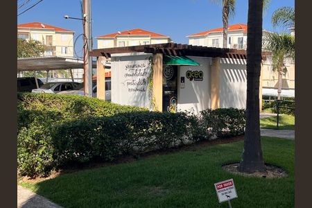 Apartamento para alugar com 44m², 2 quartos e 1 vagaMinimercado